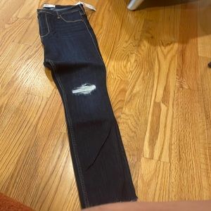 hollister jeans never worn